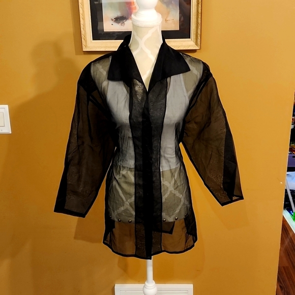 Holt Renfrew Top - Picture 1 of 4